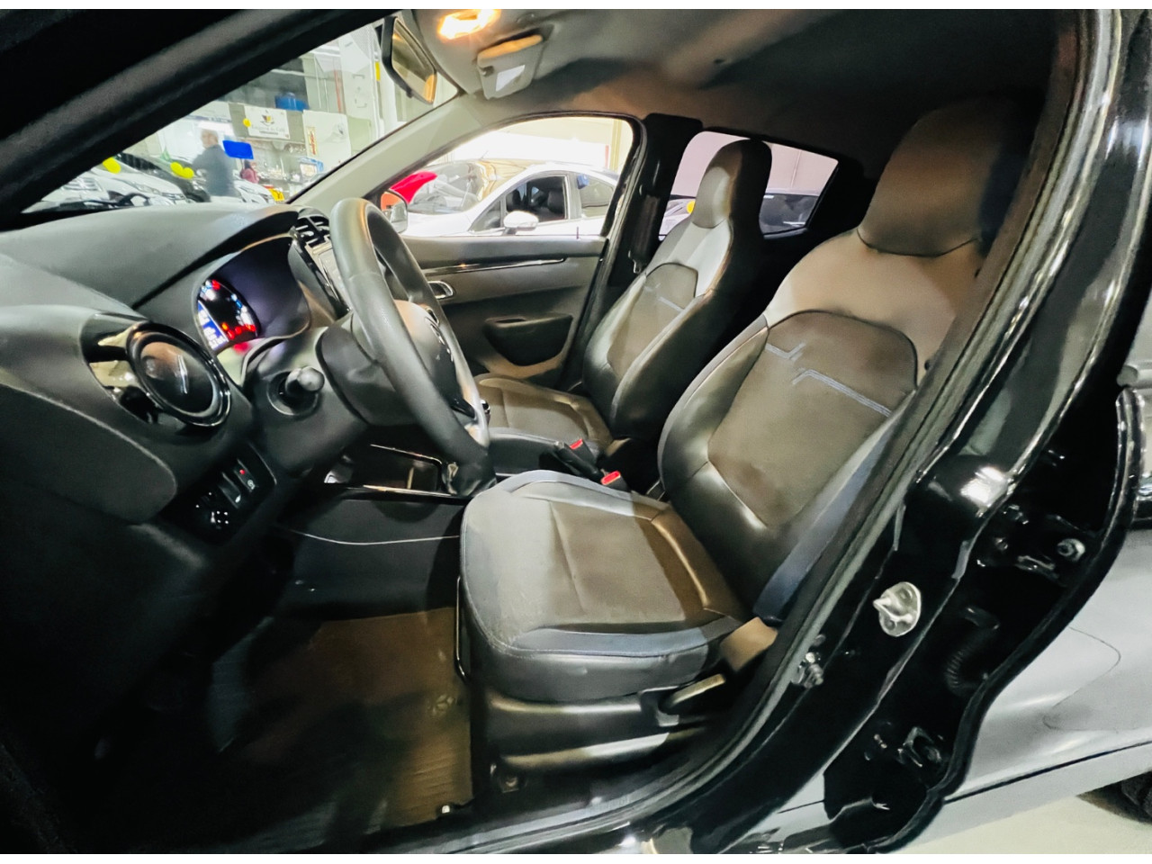 Kwid 1.0 12V 4P SCE FLEX INTENSE