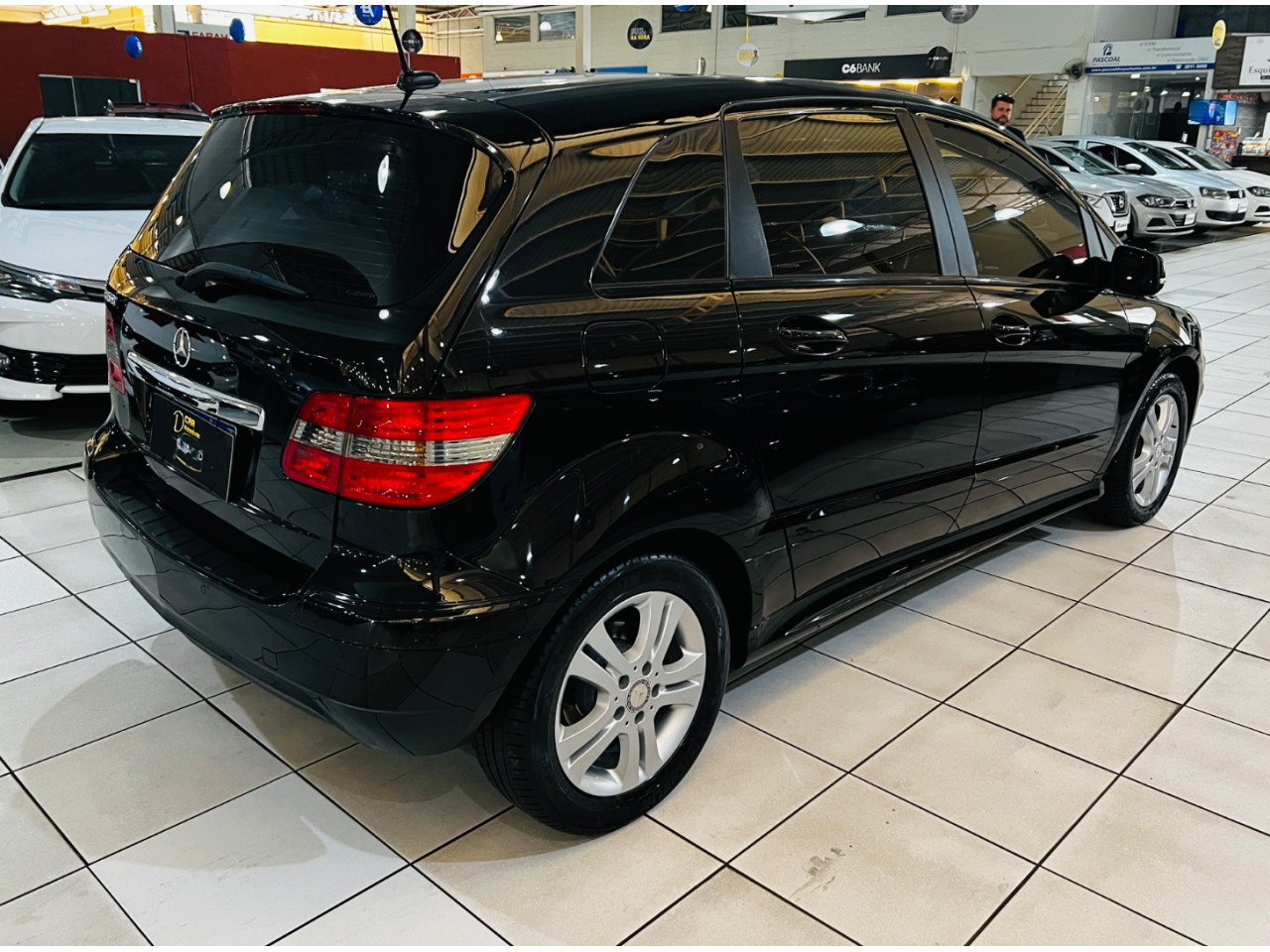 B 180 1.7 4P CONFORT AUTOMÁTICO