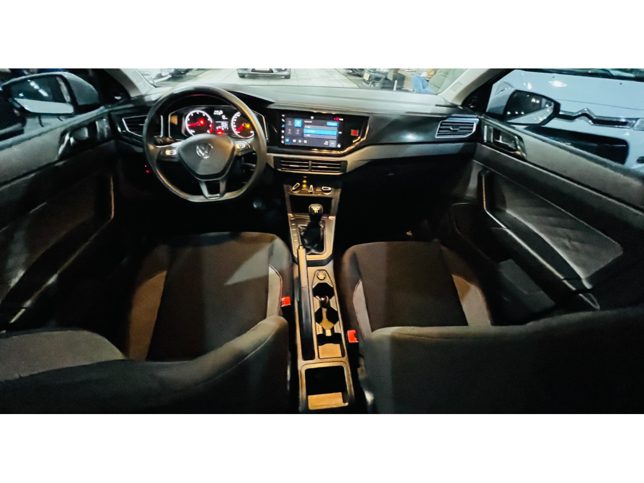 Polo Hatch 1.0 4P MPI TRACK