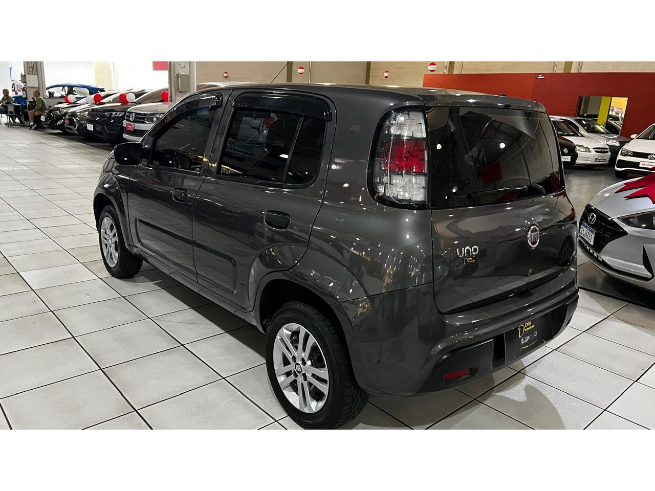 Uno 1.0 4P FLEX ATTRACTIVE