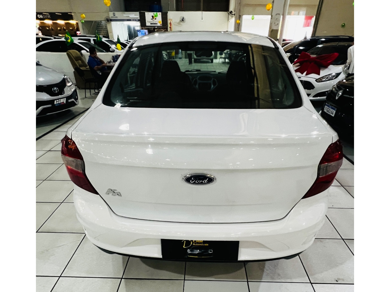 Ka + Sedan 1.0 12V 4P TI-VCT SE FLEX