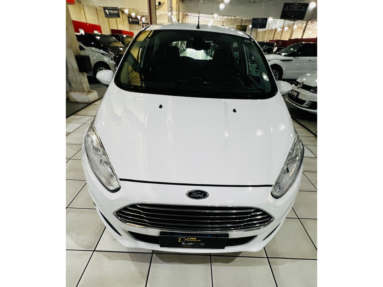 Fiesta Hatch 1.6 16V 4P FLEX TITANIUM POWERSHIFT AUTOMÁTICO