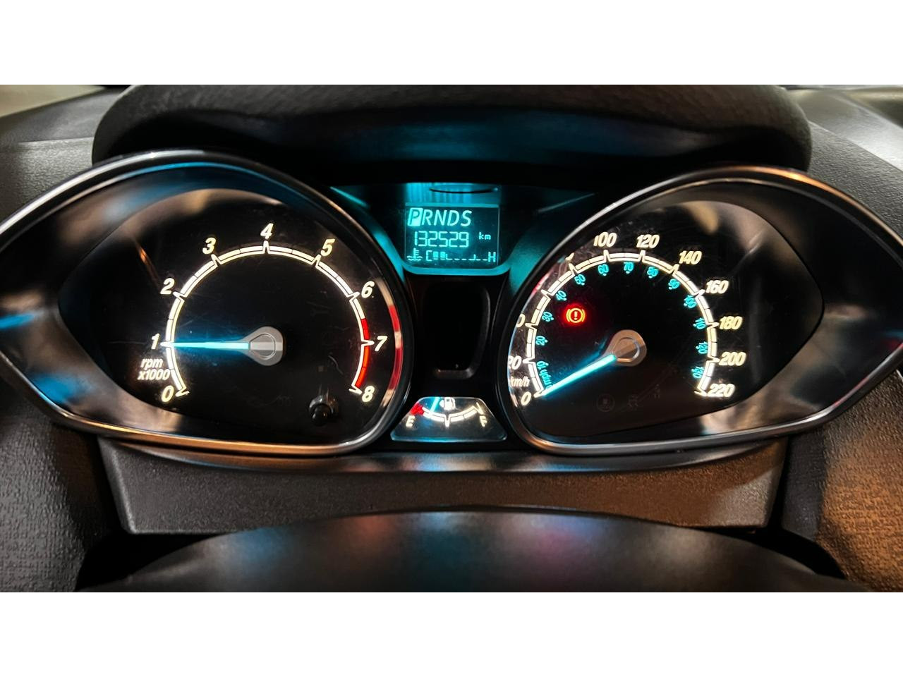 Fiesta Sedan 1.6 4P FLEX TITANIUM POWERSHIFT AUTOMÁTICO