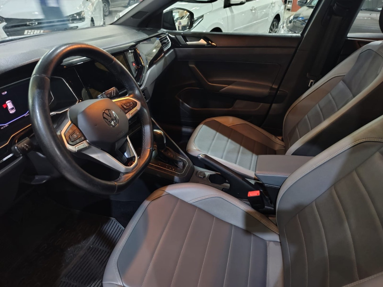 Nivus 1.0 4P FLEX 200 TSI HIGHLINE TURBO AUTOMÁTICO