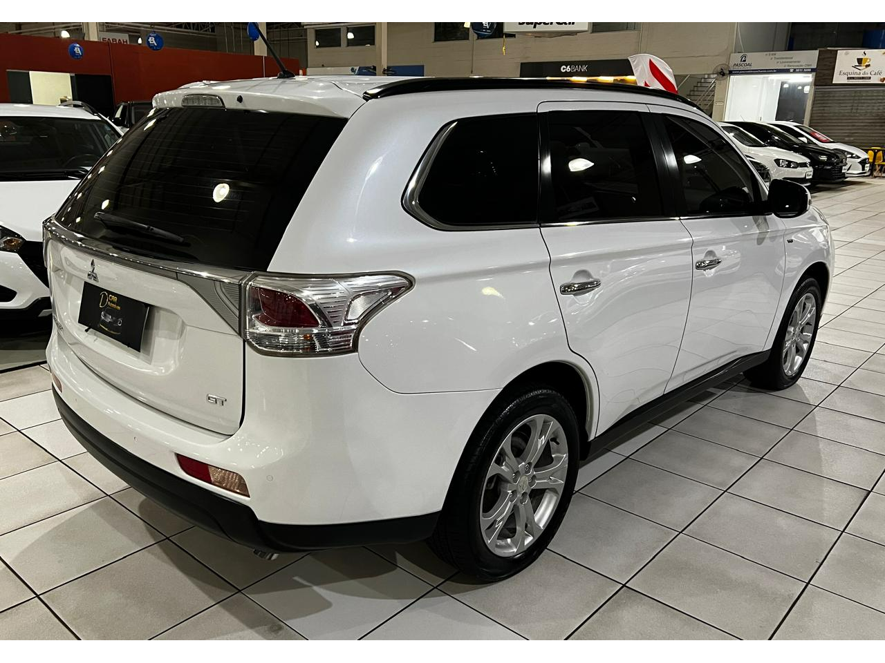 Outlander 3.0 V6 24V 4P GT 4X4 AUTOMÁTICO