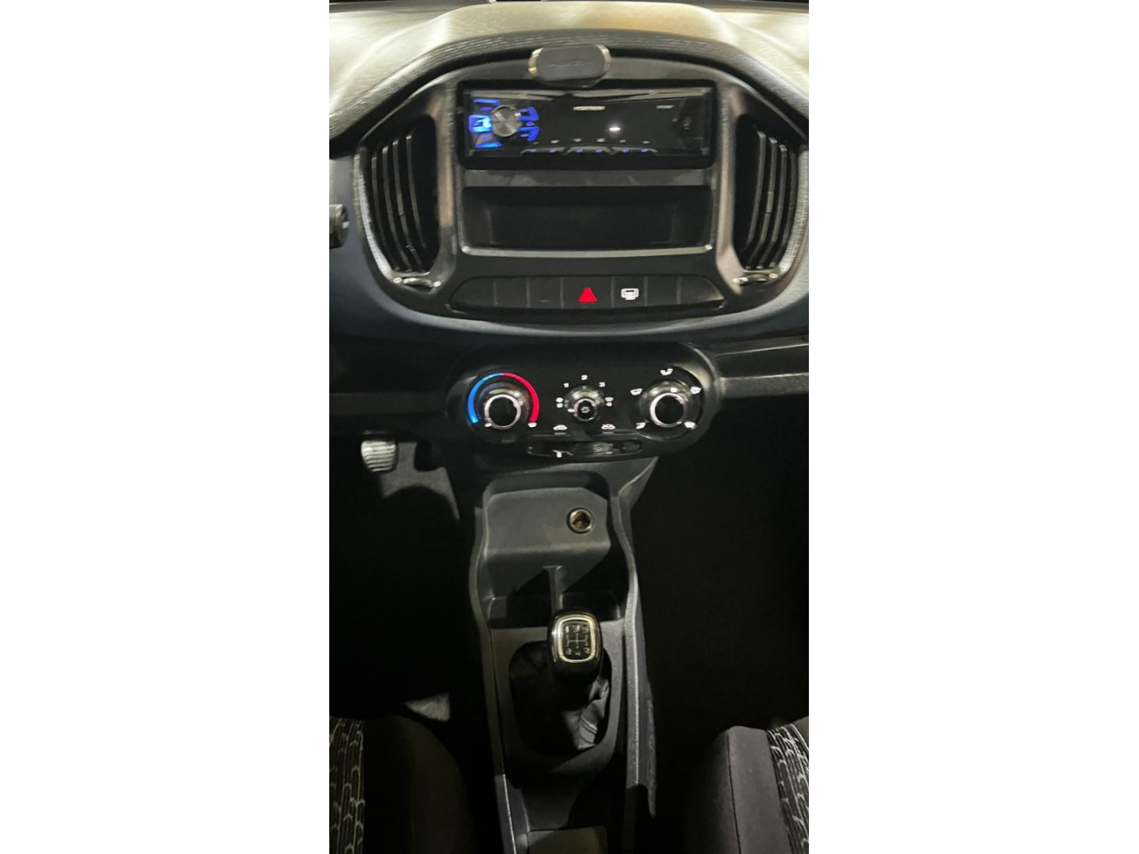 Uno 1.0 4P FLEX ATTRACTIVE