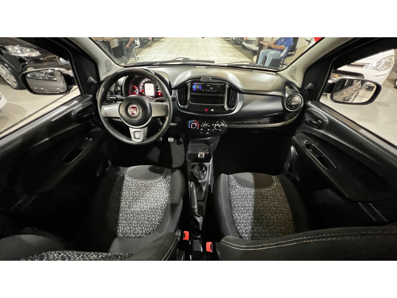 Uno 1.0 4P FLEX ATTRACTIVE