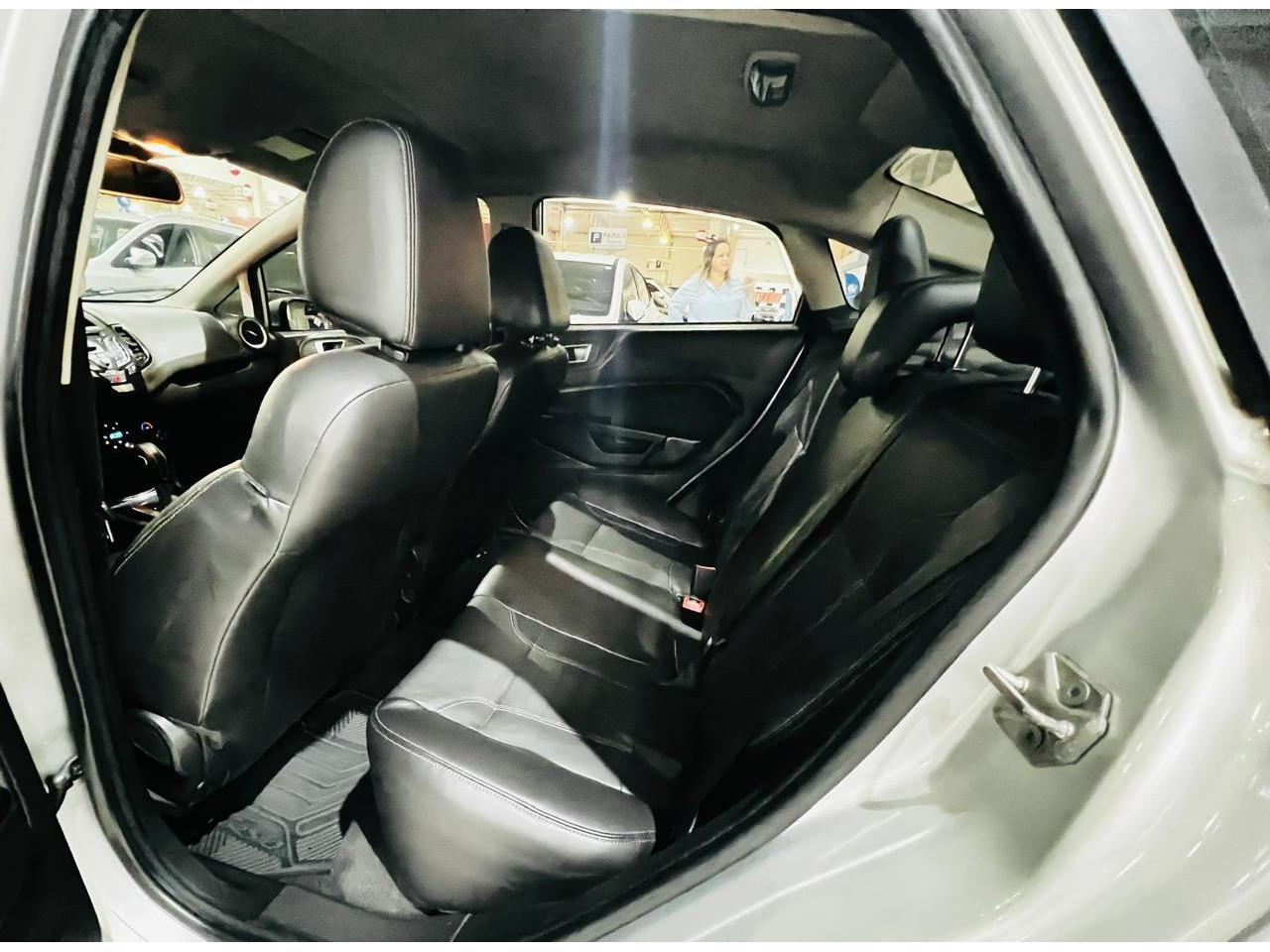Fiesta Sedan 1.6 4P FLEX TITANIUM POWERSHIFT AUTOMÁTICO
