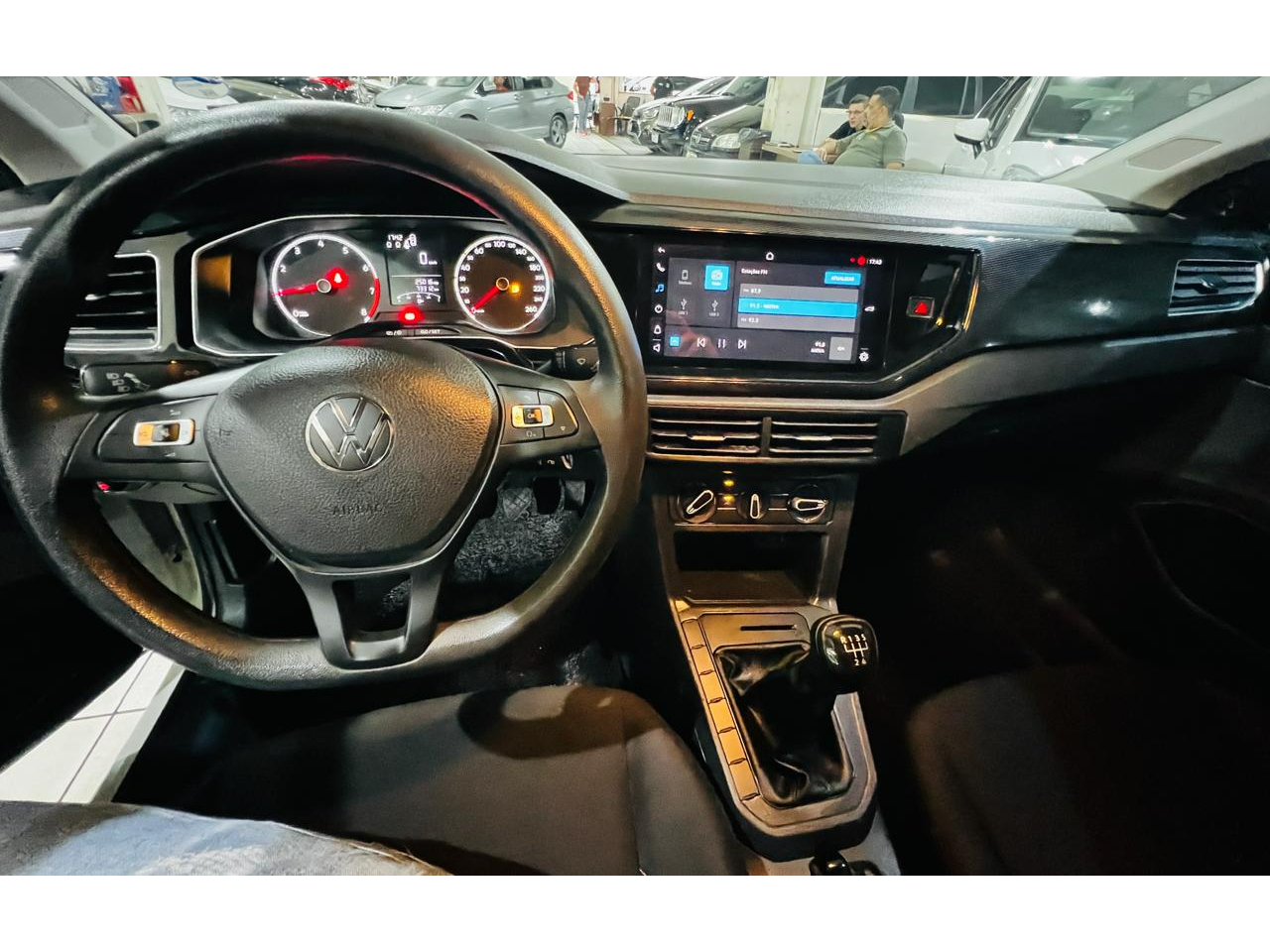 Polo Hatch 1.0 4P MPI TRACK
