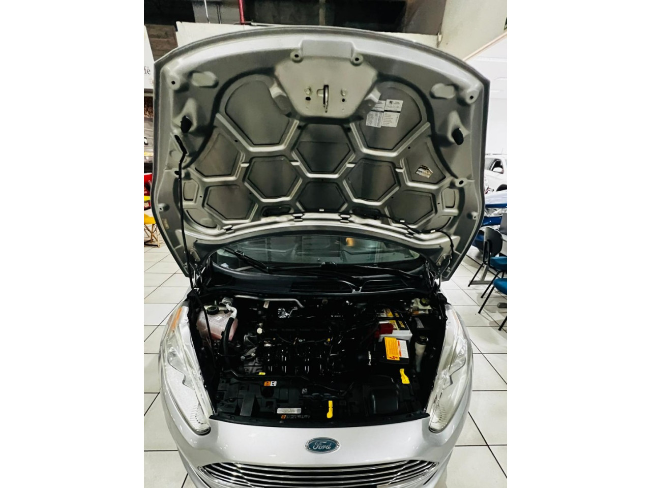 Fiesta Sedan 1.6 4P FLEX TITANIUM POWERSHIFT AUTOMÁTICO