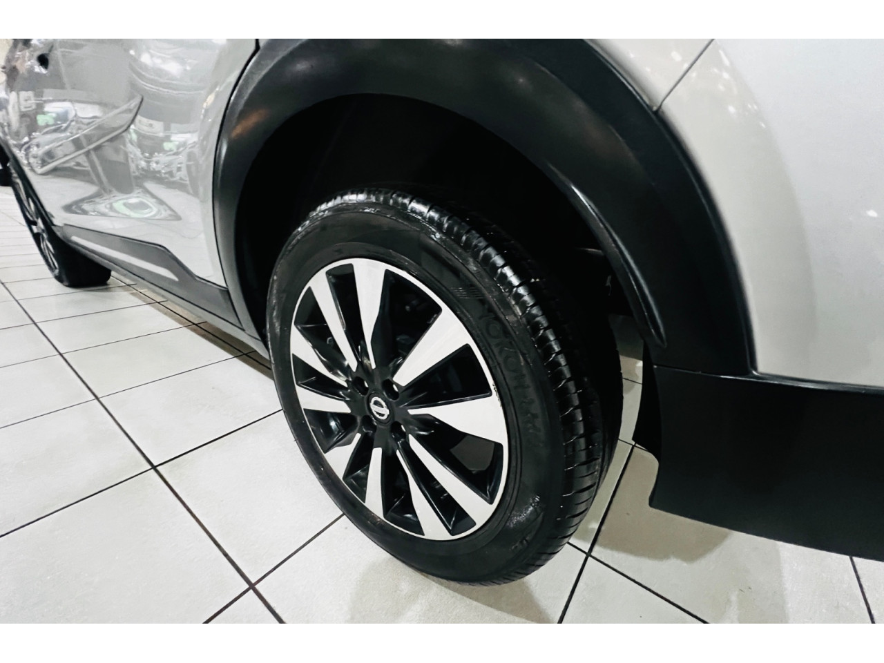 Kicks 1.6 16V 4P FLEX SV X-TRONIC AUTOMÁTICO CVT