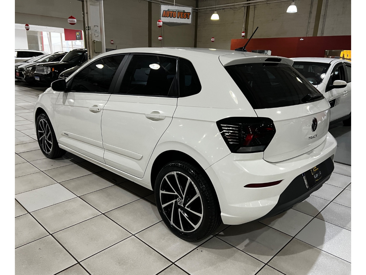 Polo Hatch 1.0 4P MPI TRACK