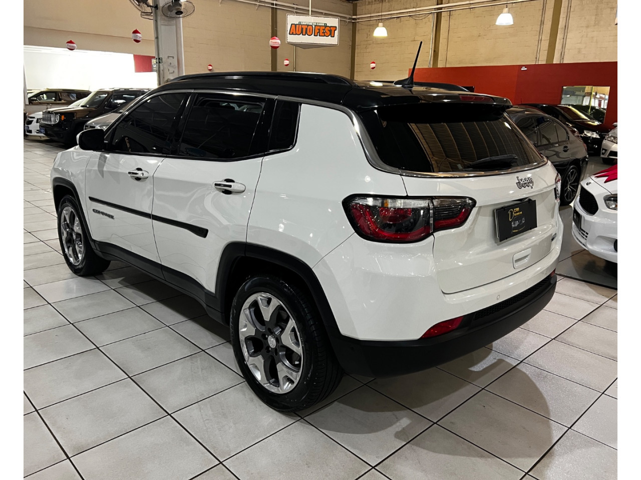 Compass 2.0 16V 4P LONGITUDE FLEX AUTOMÁTICO