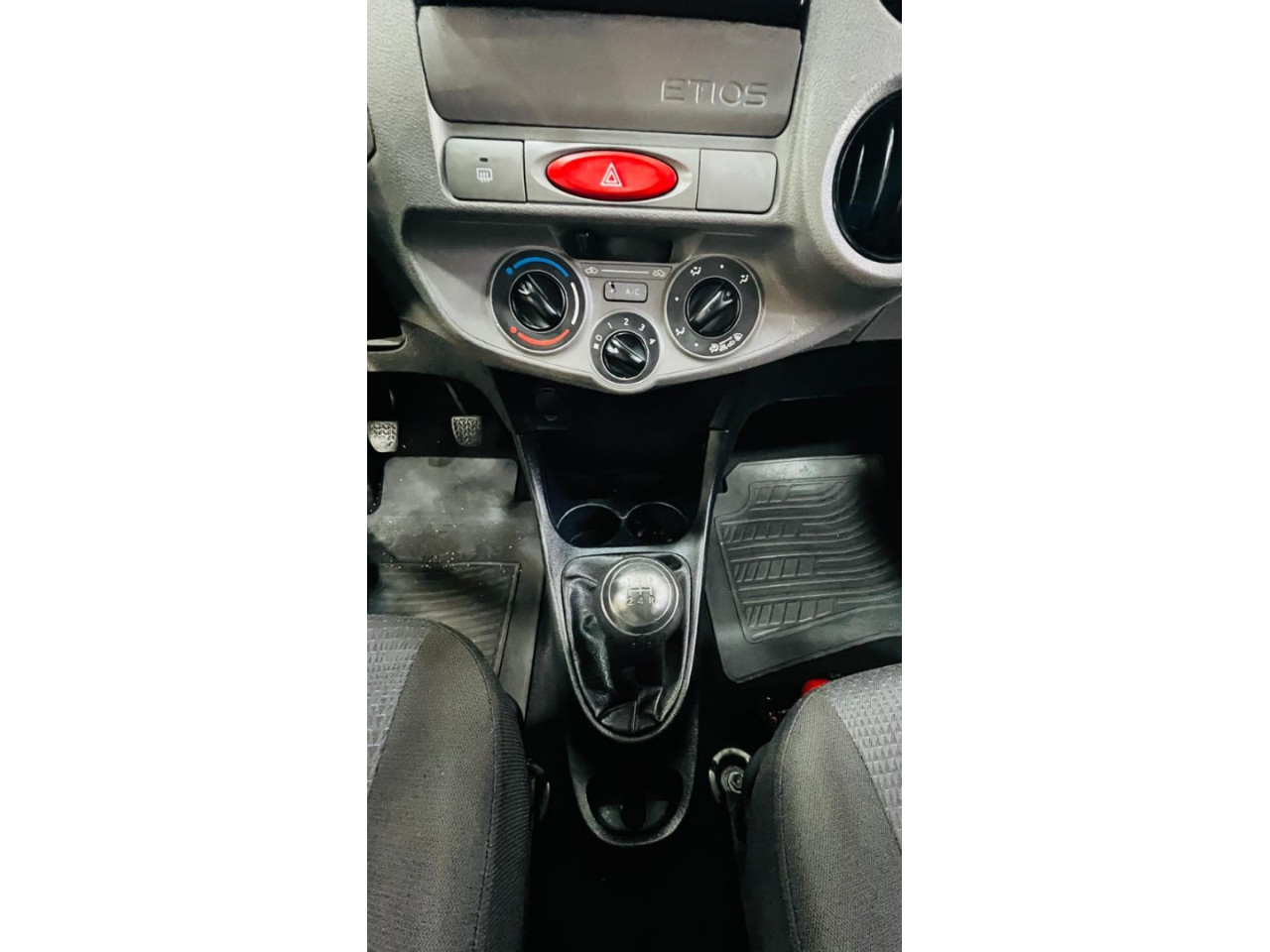 Etios Hatch 1.3 16V 4P FLEX X