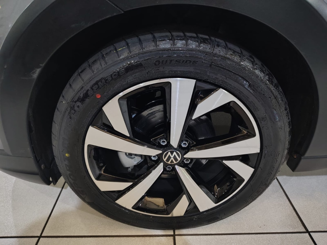 Nivus 1.0 4P FLEX 200 TSI HIGHLINE TURBO AUTOMÁTICO