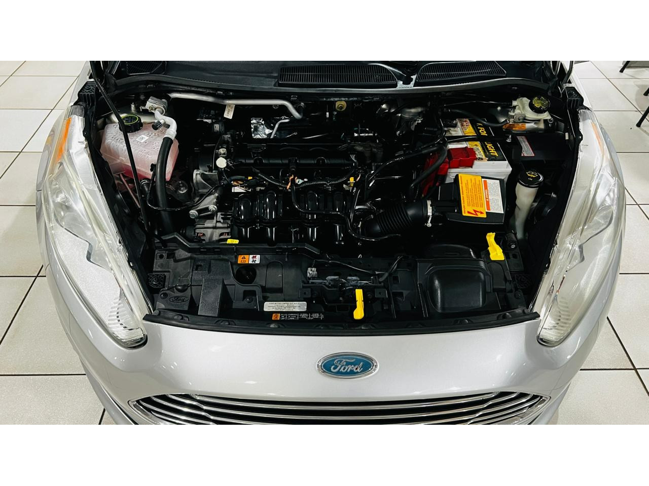 Fiesta Sedan 1.6 4P FLEX TITANIUM POWERSHIFT AUTOMÁTICO