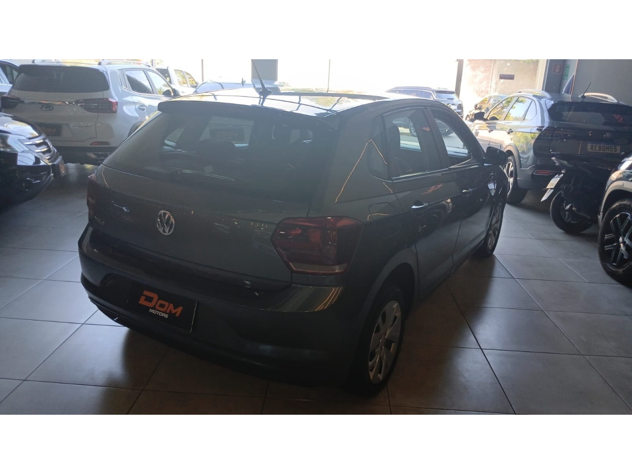 Polo Hatch 1.0 4P MPI