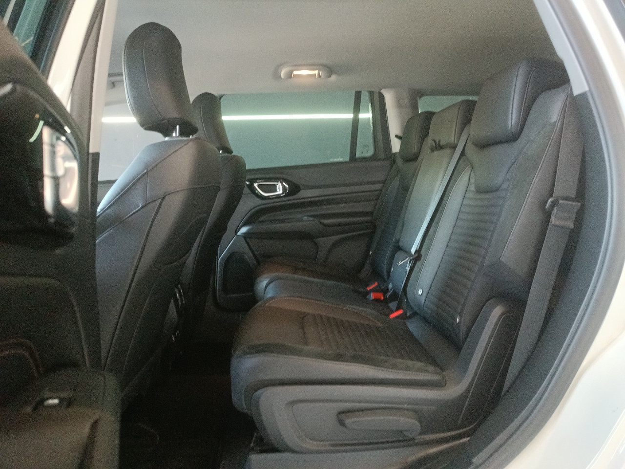 JEEP Commander 2.0 16V 4P TD380 LIMITED TURBO DIESEL AUTOMÁTICO