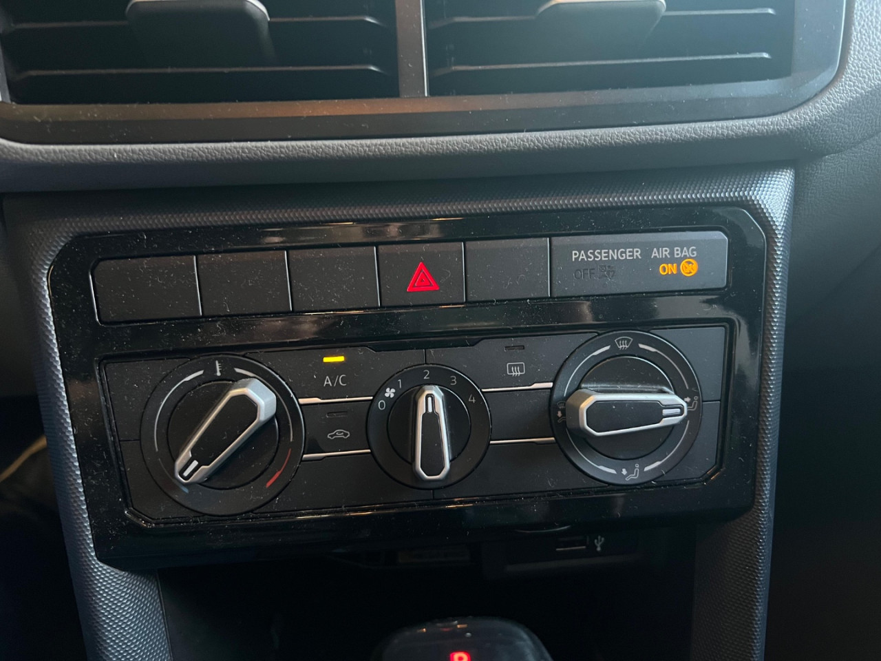 VOLKSWAGEN T-Cross 1.0 4P 200 TSI FLEX