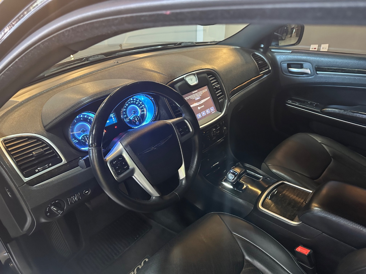 300 C 3.6 V6 24V 4P AUTOMÁTICO