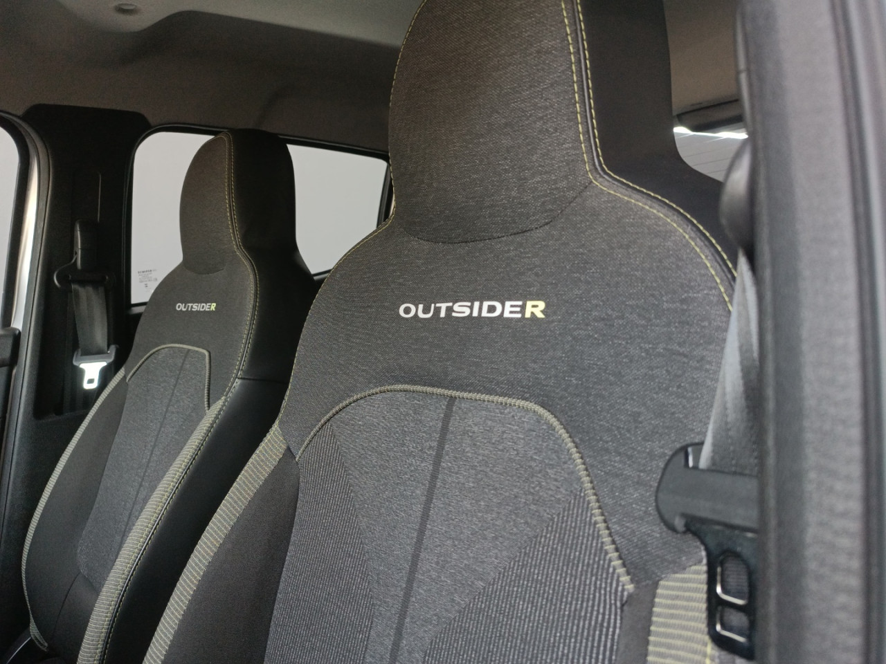 Kwid 1.0 12V 4P SCE FLEX OUTSIDER