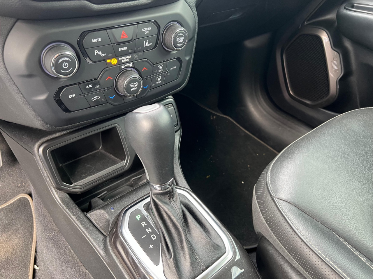 JEEP Renegade 1.3 16V 4P FLEX T270 LONGITUDE TURBO AUTOMÁTICO