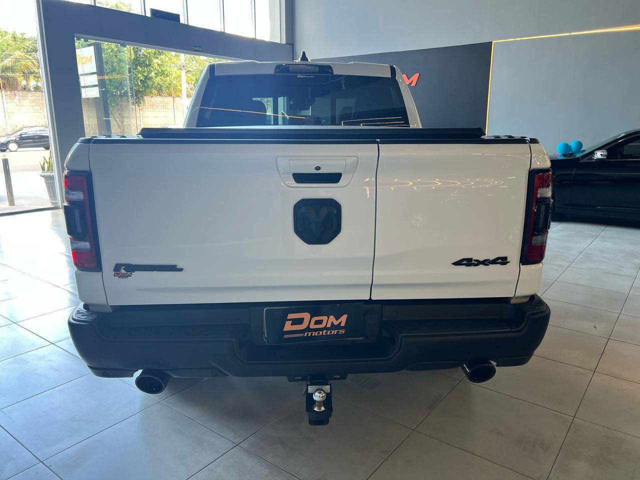 1500 5.7 V8 REBEL CABINE DUPLA 4X4 AUTOMÁTICO