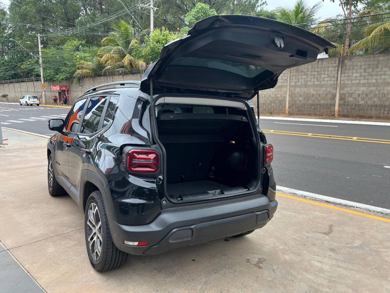 JEEP Renegade 1.3 16V 4P FLEX T270 LONGITUDE TURBO AUTOMÁTICO