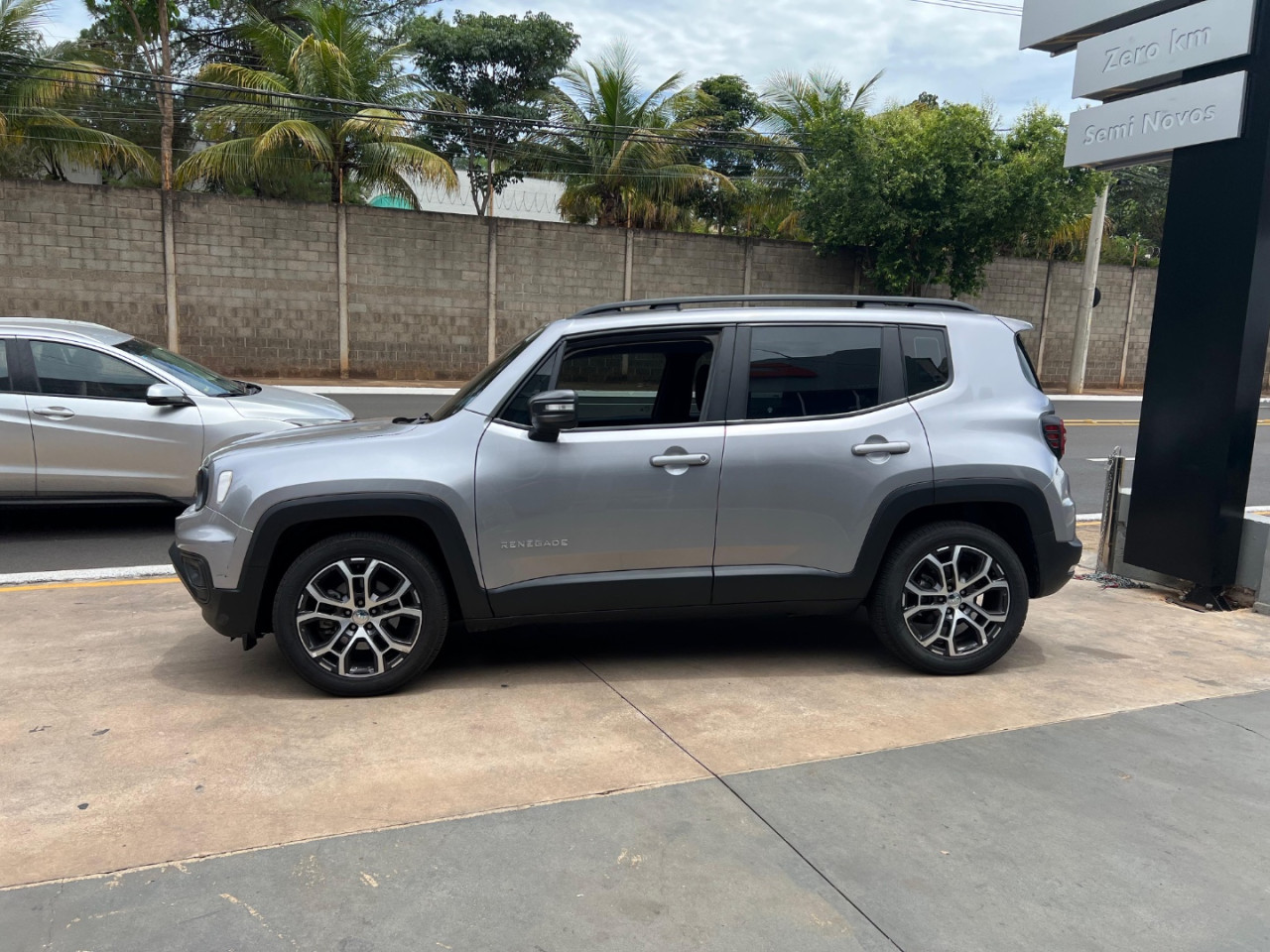 JEEP Renegade 1.3 16V 4P FLEX T270 LONGITUDE TURBO AUTOMÁTICO