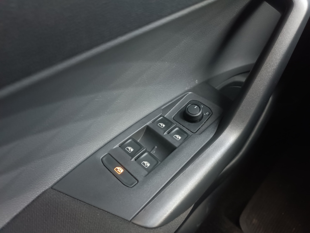 VOLKSWAGEN Polo Hatch 1.0 4P 170 TSI COMFORTLINE AUTOMÁTICO