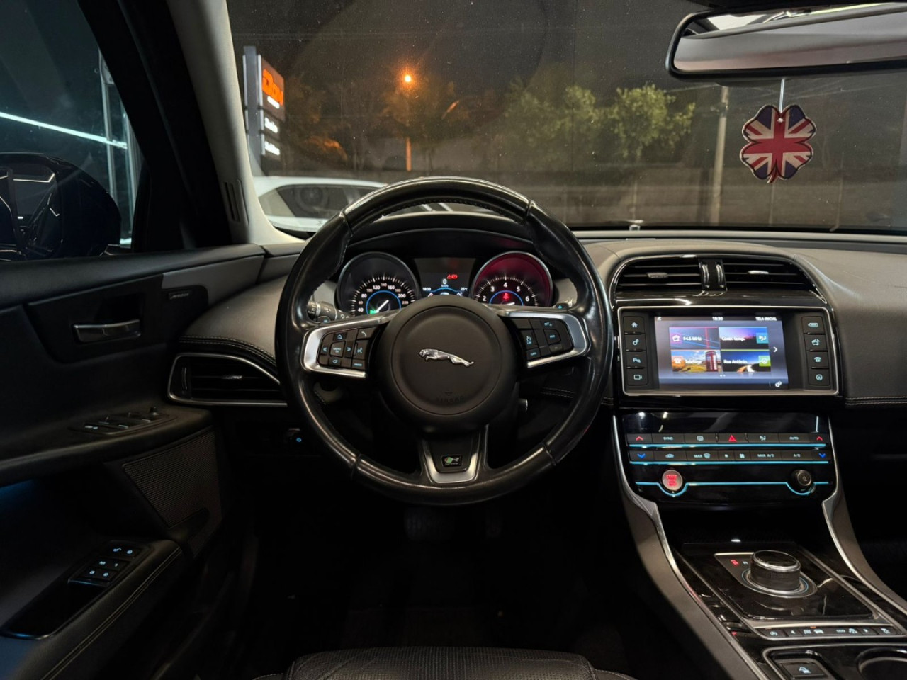 XE 2.0 16V 4P SI4 R-SPORT TURBO AUTOMÁTICO
