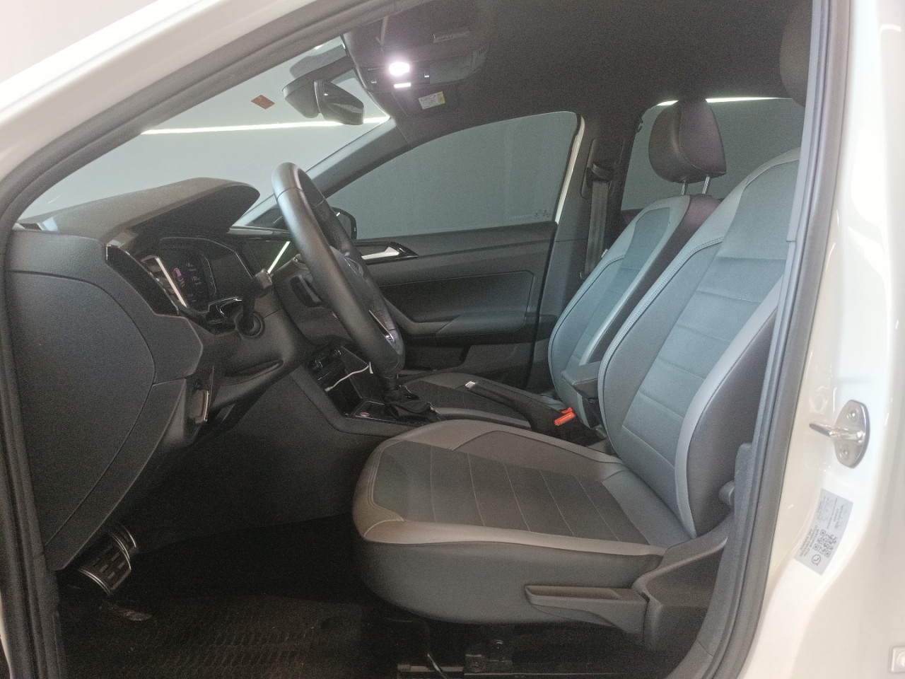 VOLKSWAGEN Nivus 1.0 4P FLEX 200 TSI HIGHLINE TURBO AUTOMÁTICO