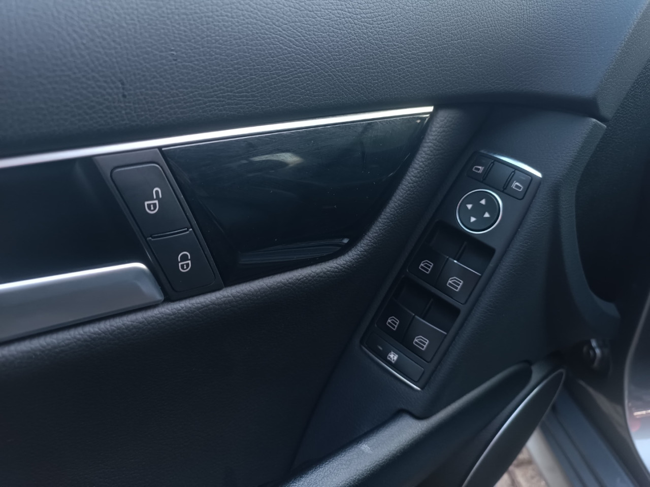 MERCEDES-BENZ C 180 1.6 16V 4P CGI FLEX TURBO AUTOMÁTICO