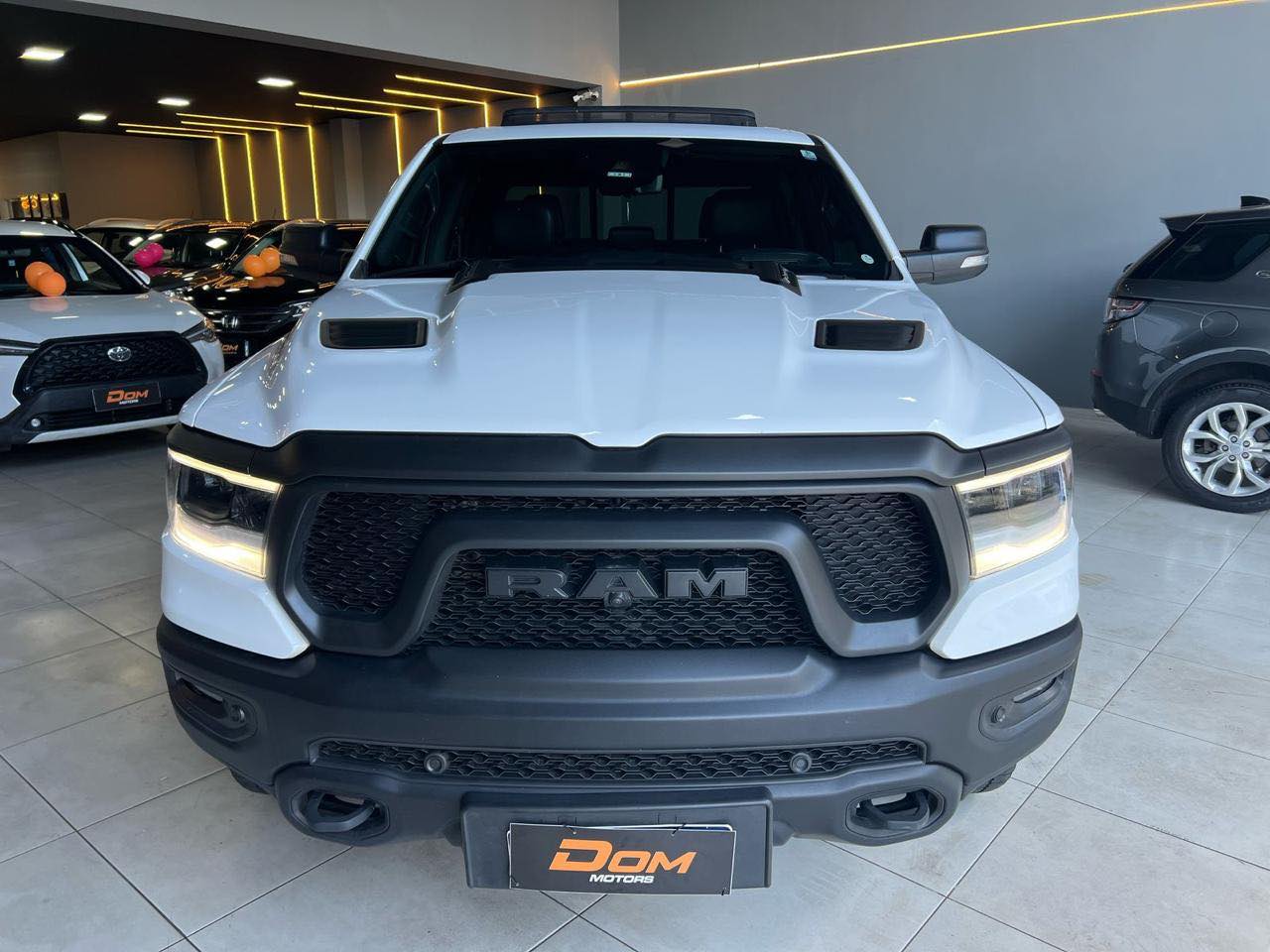 1500 5.7 V8 REBEL CABINE DUPLA 4X4 AUTOMÁTICO