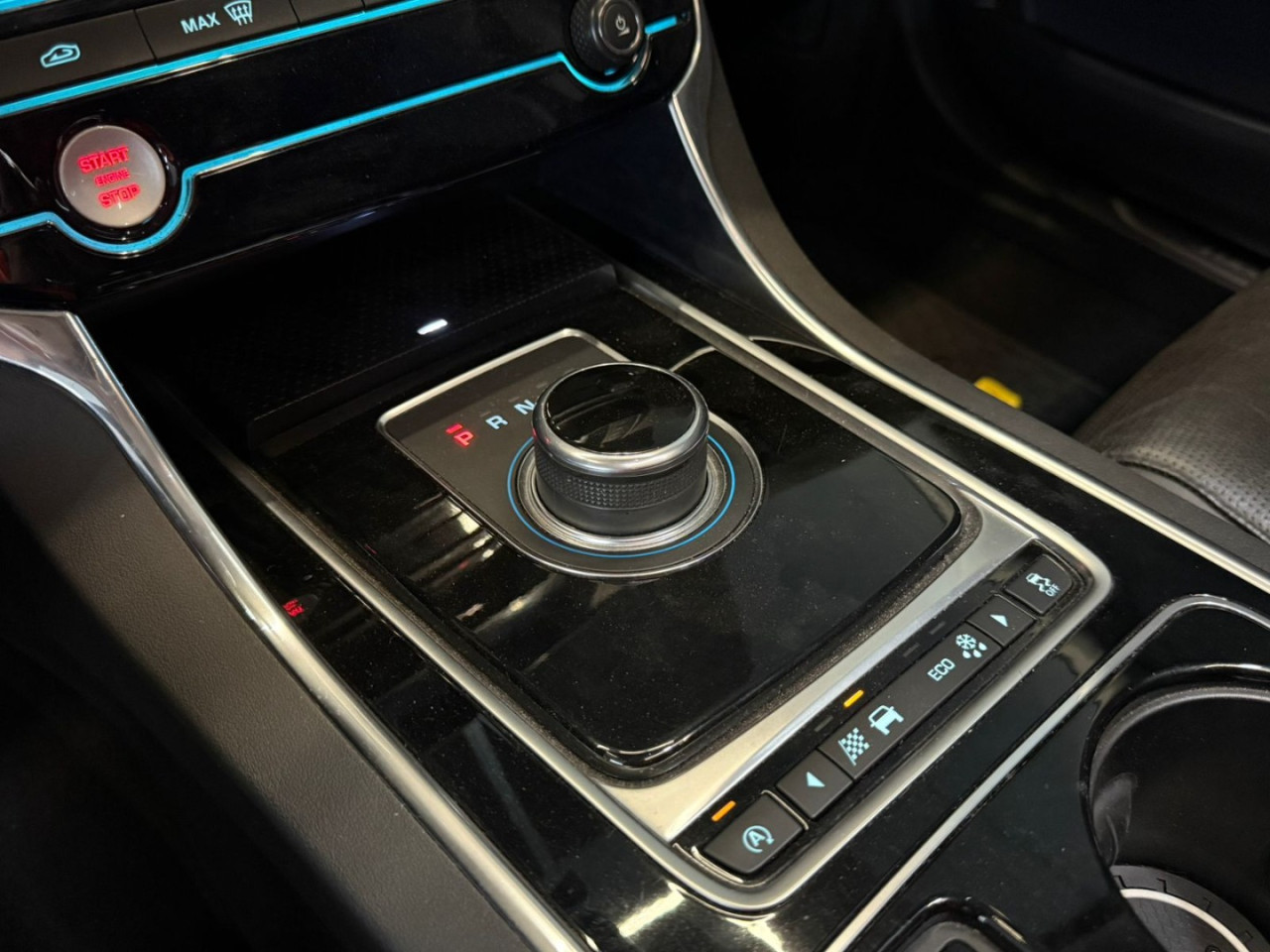XE 2.0 16V 4P SI4 R-SPORT TURBO AUTOMÁTICO