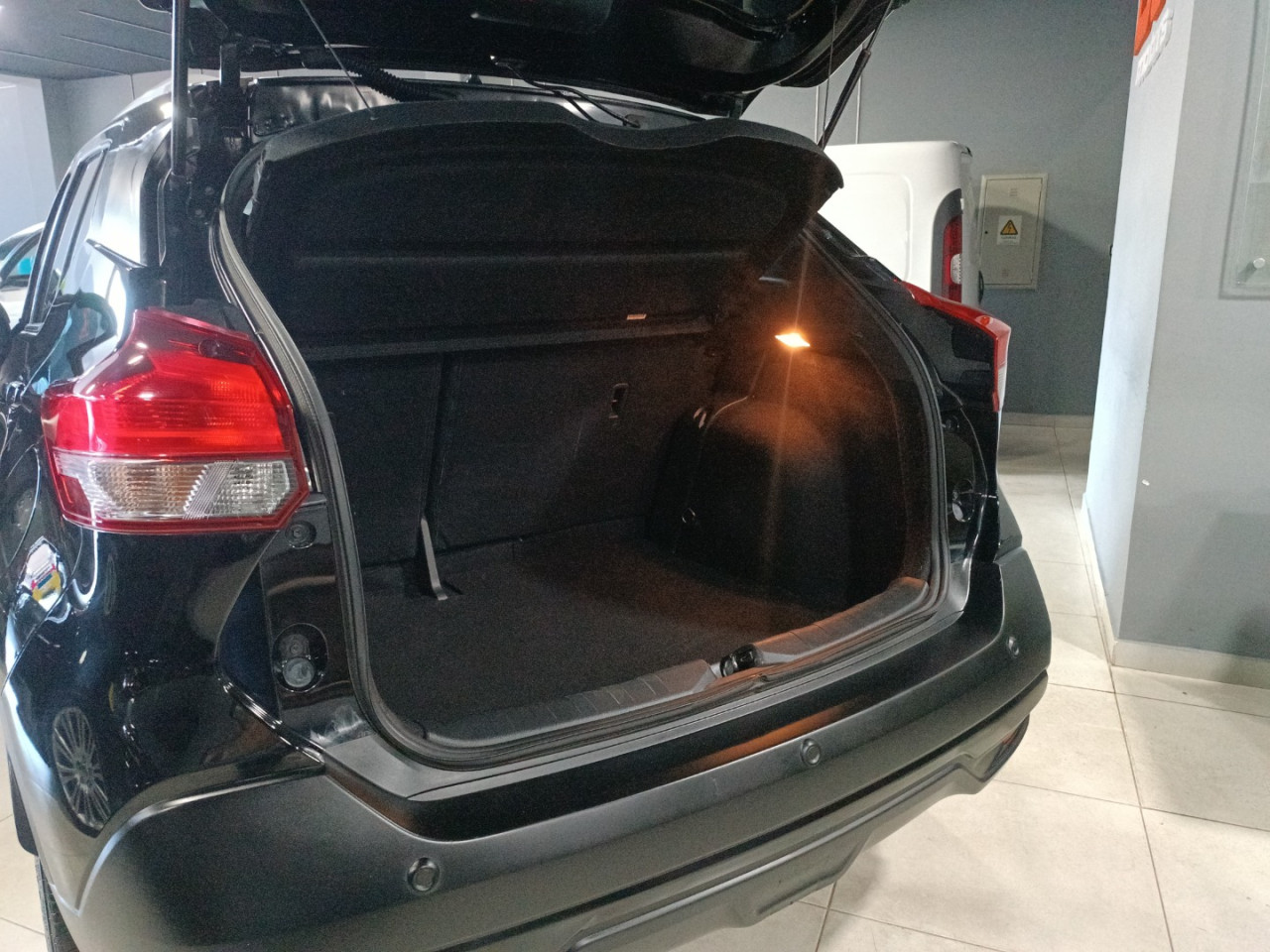 Kicks 1.6 16V 4P FLEX SV X-TRONIC AUTOMÁTICO CVT