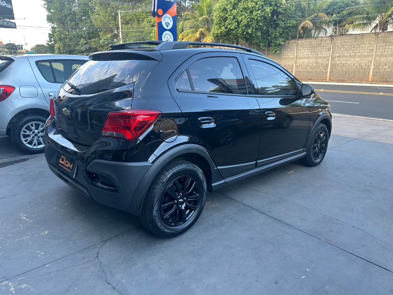 Onix Hatch 1.4 4P FLEX ACTIV AUTOMÁTICO