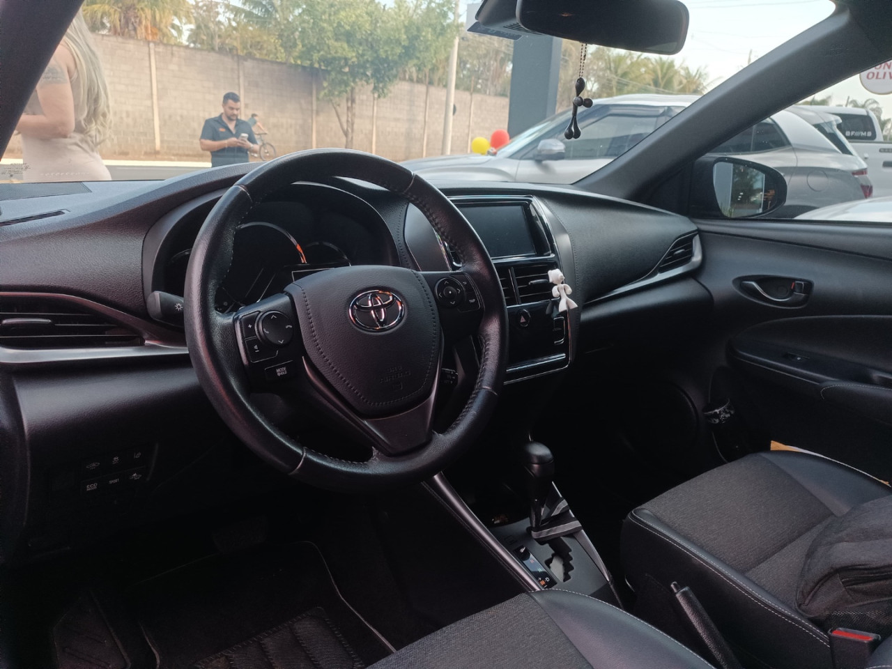 Yaris Hatch 1.5 16V 4P FLEX XS MULTIDRIVE AUTOMÁTICO CVT