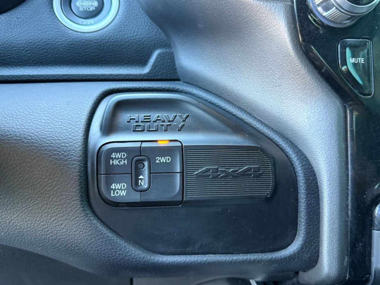 2500 6.7 I6 24V SLT CABINE DUPLA TURBO DIESEL LARAMIE 4X4 AUTOMÁTICO