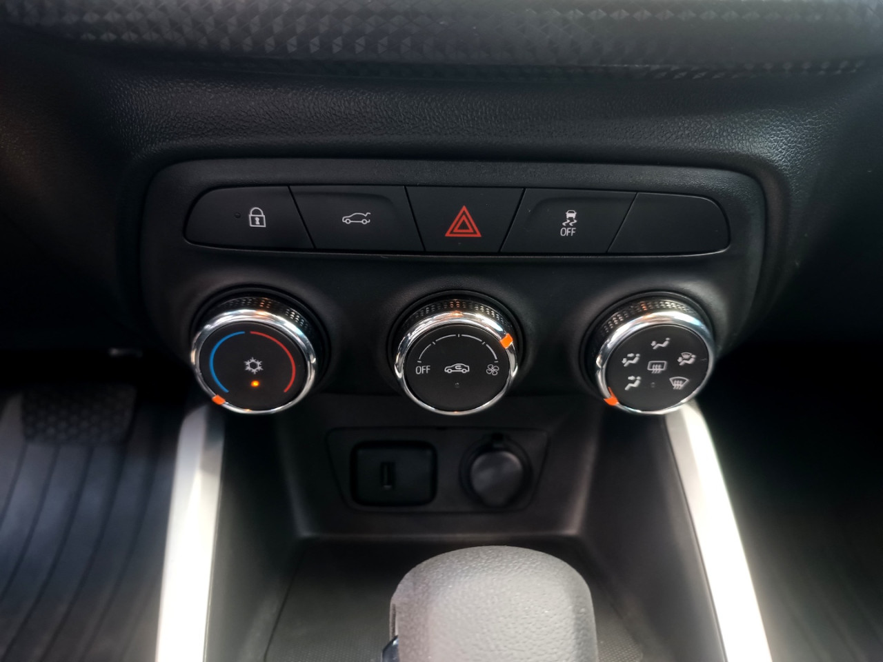 CHEVROLET Onix Hatch 1.0 4P FLEX LTZ TURBO AUTOMÁTICO