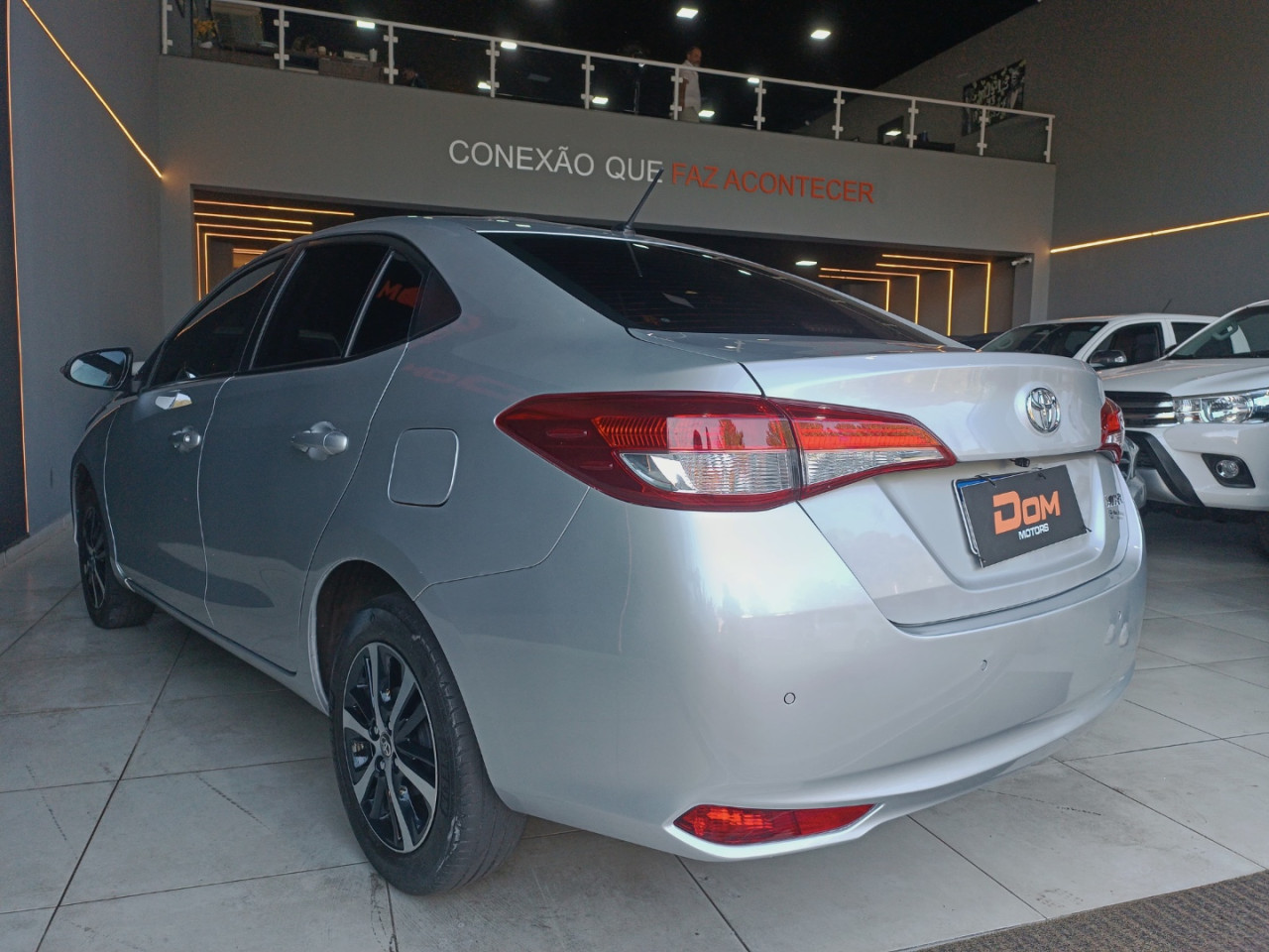 Yaris Sedan 1.5 16V 4P FLEX XL LIVE MULTIDRIVE AUTOMÁTICO CVT