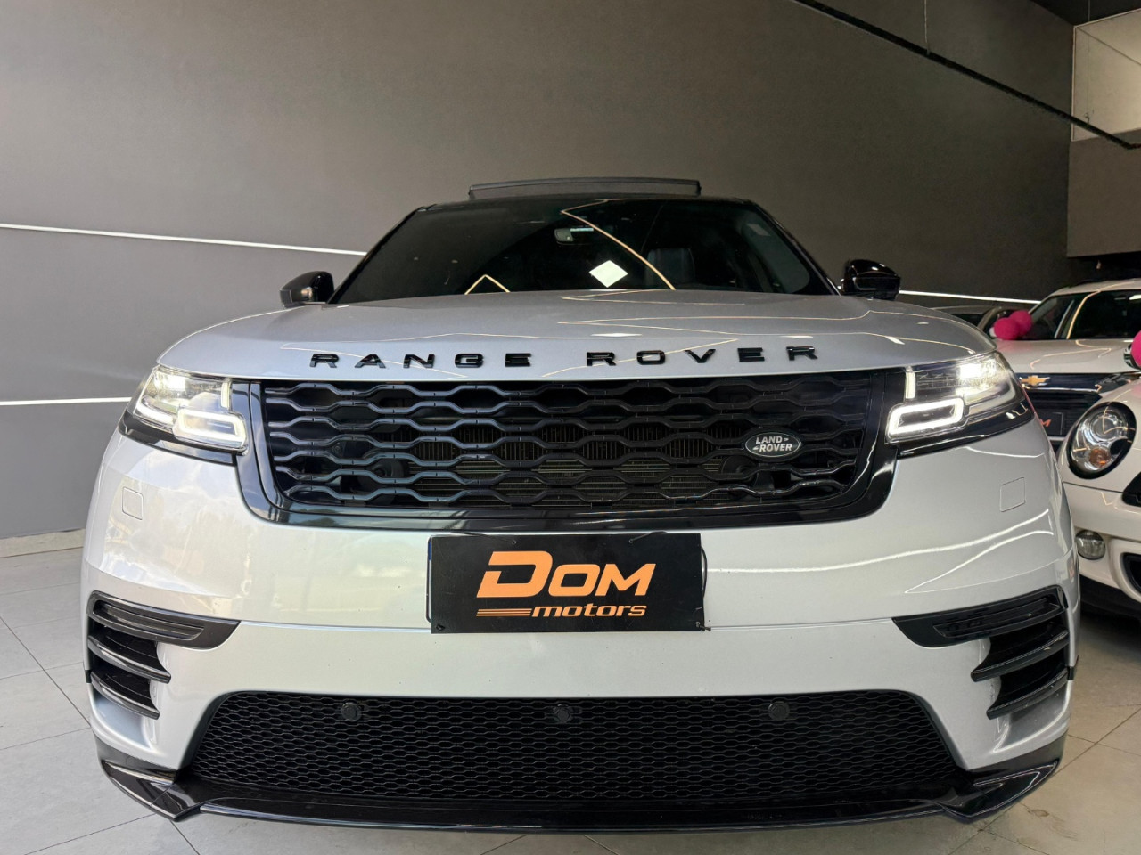Range Rover Velar 2.0 16V 4P P300 SE R-DYNAMIC AUTOMÁTICO