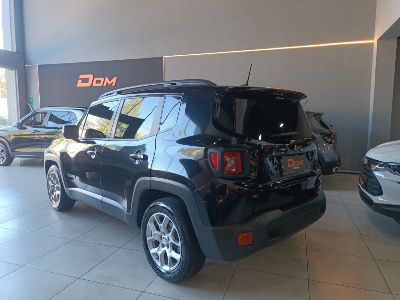 Renegade 1.8 16V 4P FLEX LONGITUDE AUTOMÁTICO