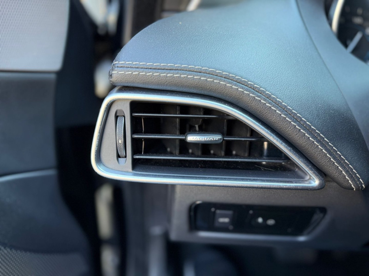 XE 2.0 16V 4P SI4 R-SPORT TURBO AUTOMÁTICO