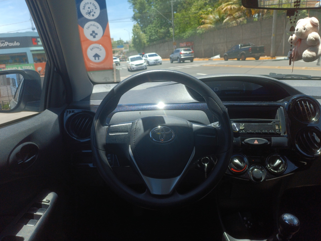 TOYOTA Etios Hatch 1.3 16V 4P FLEX X