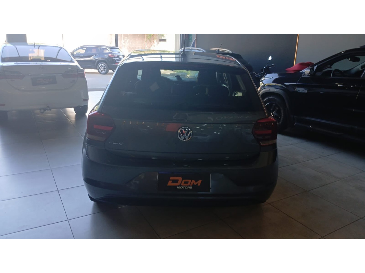 Polo Hatch 1.0 4P MPI