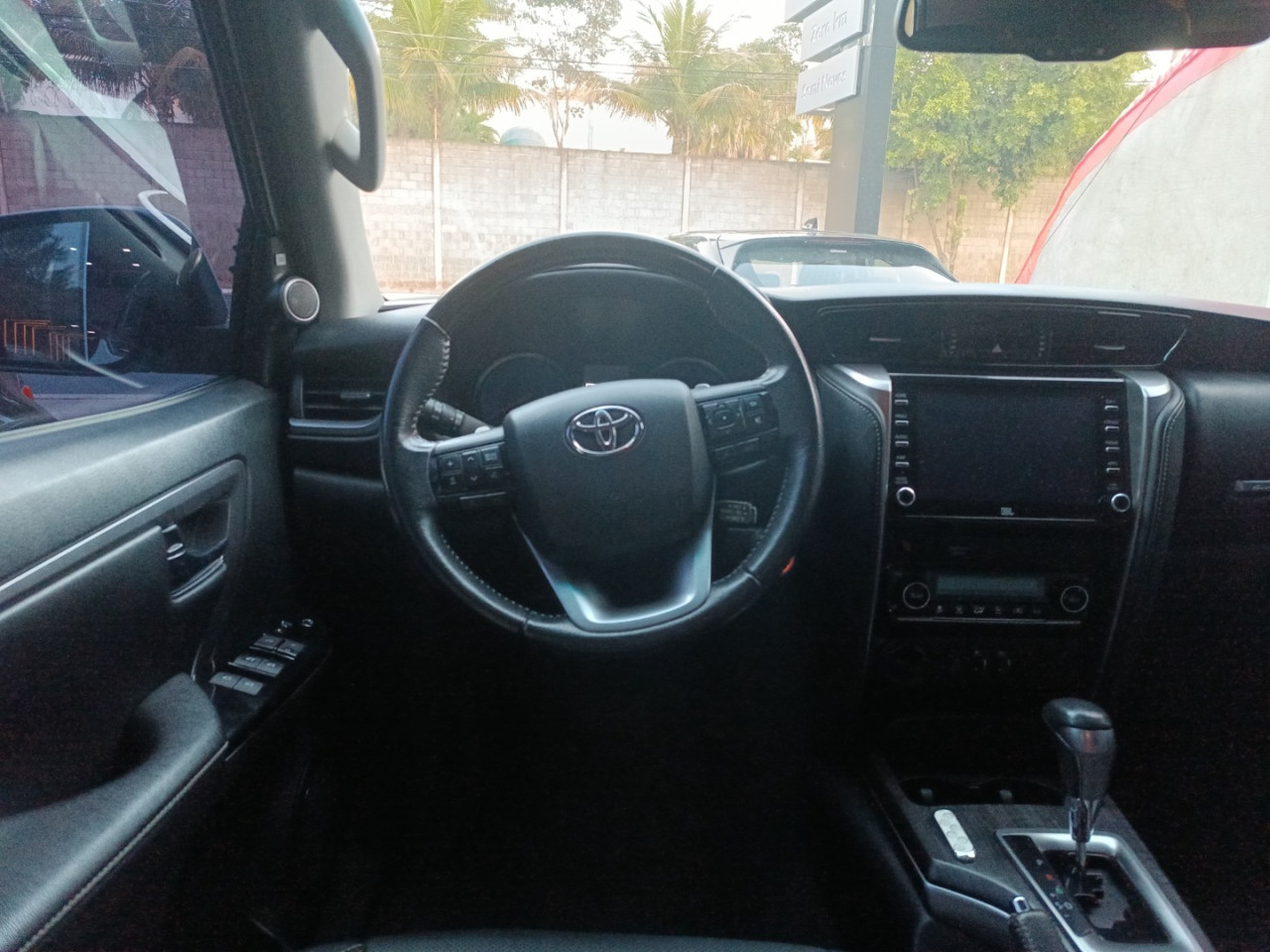 Hilux SW4 2.8 16V 4P SRX 4X4 7 LUGARES TURBO DIESEL AUTOMÁTICO