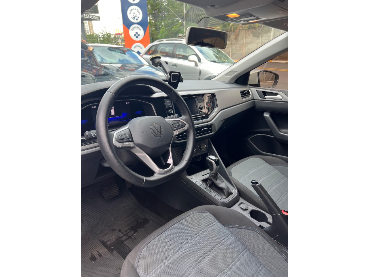 VOLKSWAGEN Nivus 1.0 4P FLEX 200 TSI COMFORTLINE TURBO AUTOMÁTICO