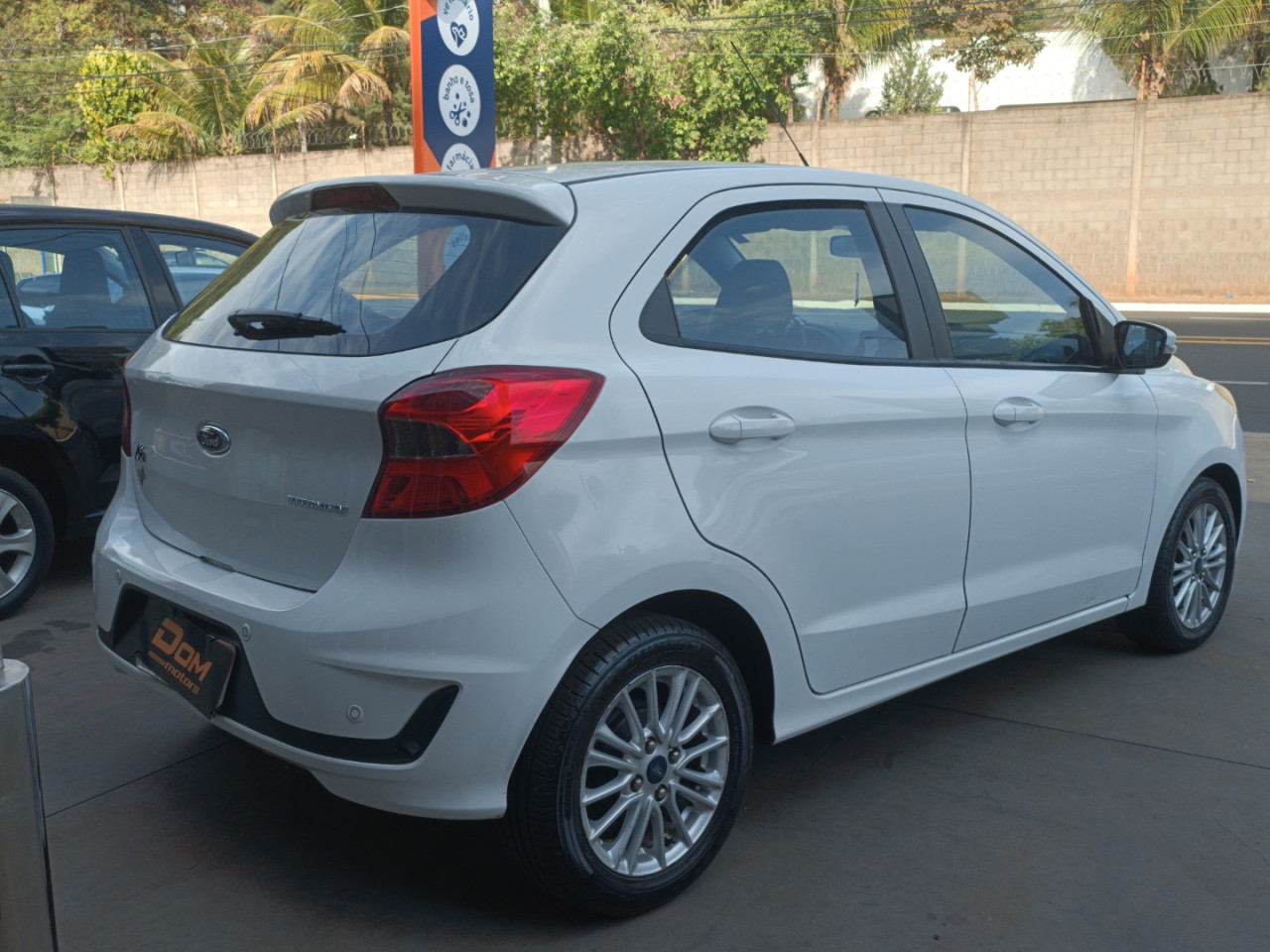 Ka Hatch 1.5 12V 4P TI-VCT FLEX TITANIUM AUTOMÁTICO