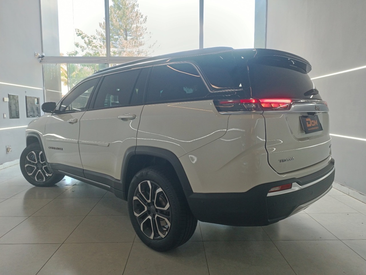 JEEP Commander 2.0 16V 4P TD380 LIMITED TURBO DIESEL AUTOMÁTICO